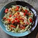 Czerwona papryka z makaronem Alfredo – smaczne i szybkie danie na obiad