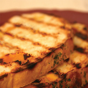 Kanapka z parmezanem i awokado