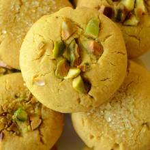 Jak przygotować smaczne ciastka pistacjowe?