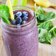 Koktajl z jagód i szpinaku – jak go przyrządzić?