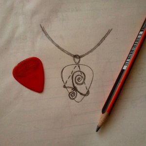 Zawieszka z kostki do gitary – krok trzeci