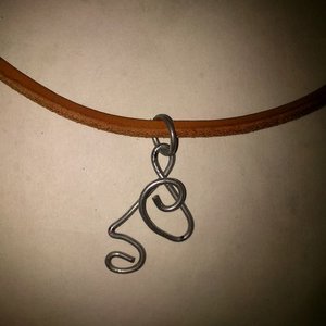 Zawieszka z kostki do gitary – krok czwarty