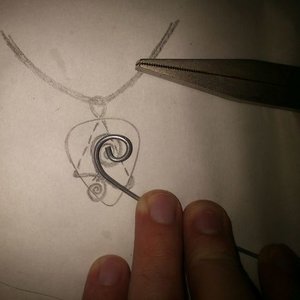 Zawieszka z kostki do gitary – krok drugi