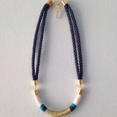 Naszyjnik ze sznurka i muliny – krok piąty