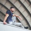 Jaki krój dresu męskiego wybrać? Sprawdź kilka praktycznych porad